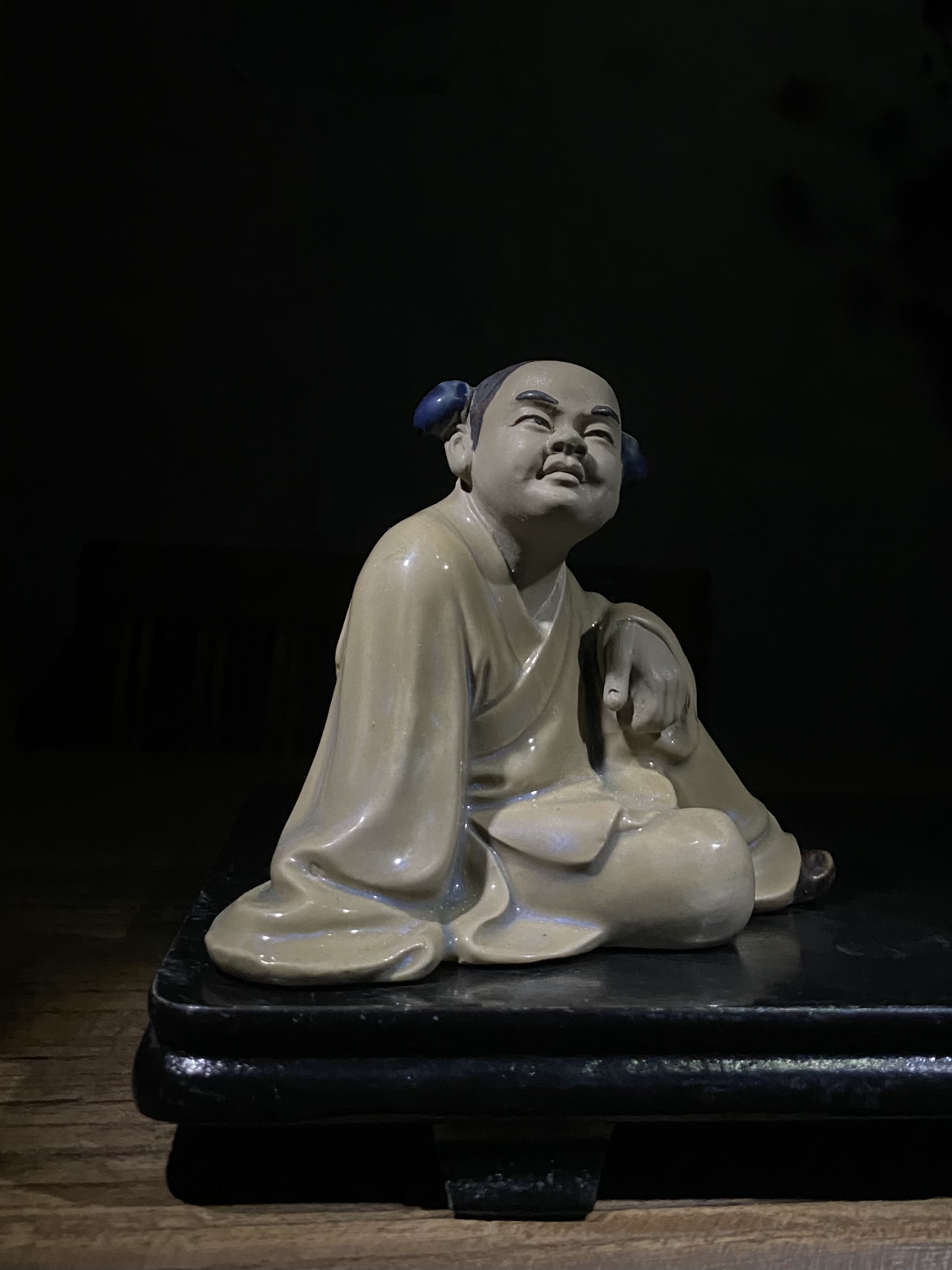 石湾陶瓷历史人物摆件蓝彩和长13厘米高11厘米