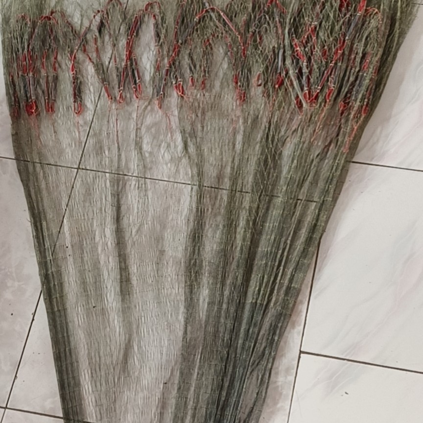 大力马纯手工2指吊好渔网鱼网重7斤半左右好，一开到顶。鱼护撒网