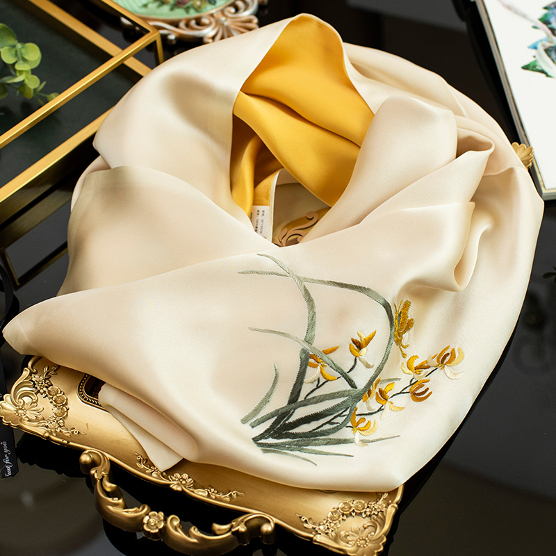 2025丝巾送礼真丝桑蚕丝苏绣围巾女冬季妈妈礼物婆婆刺绣柔软双色