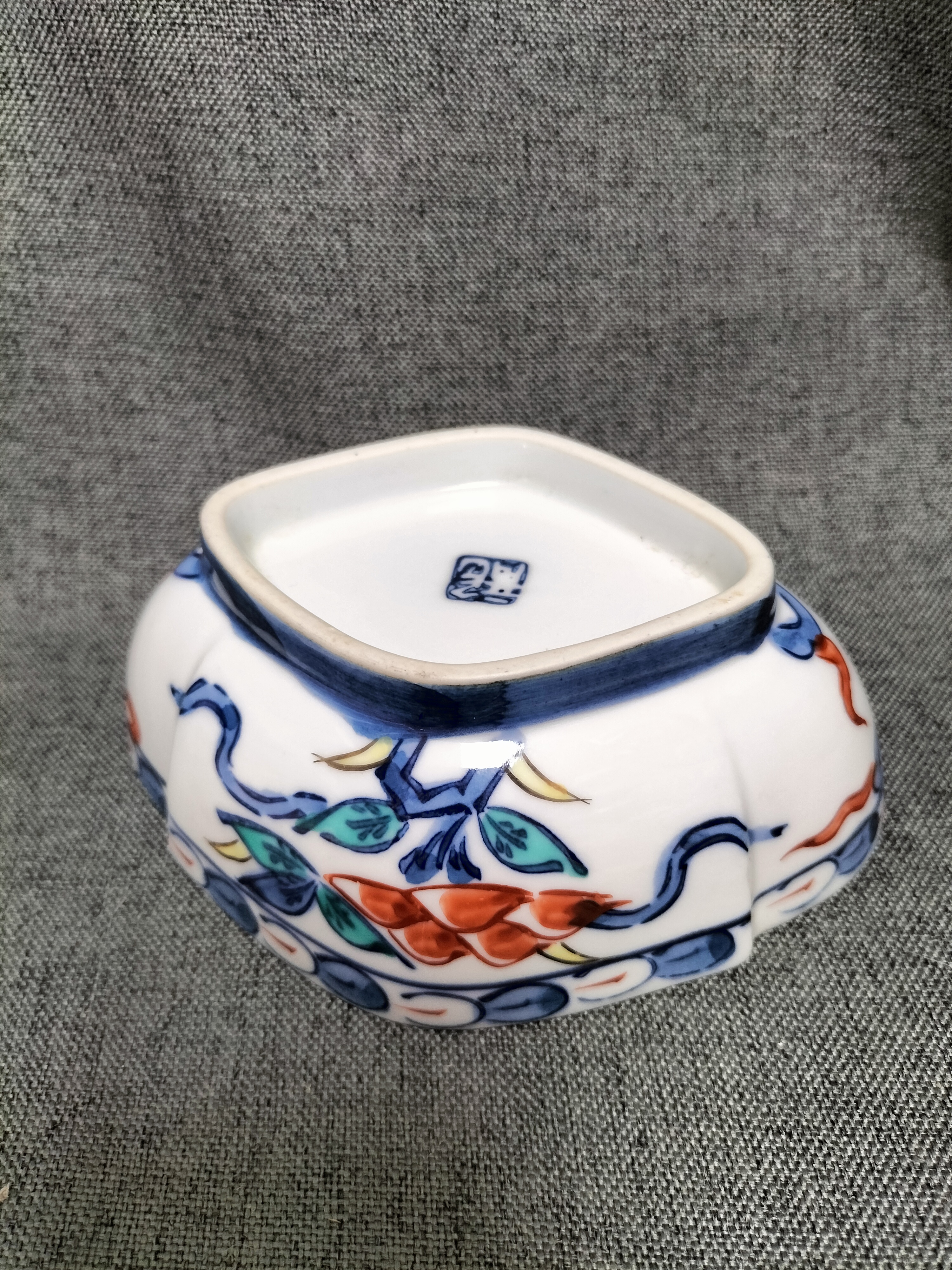 青花菱形钵01/15手工陶瓷花纹釉下彩