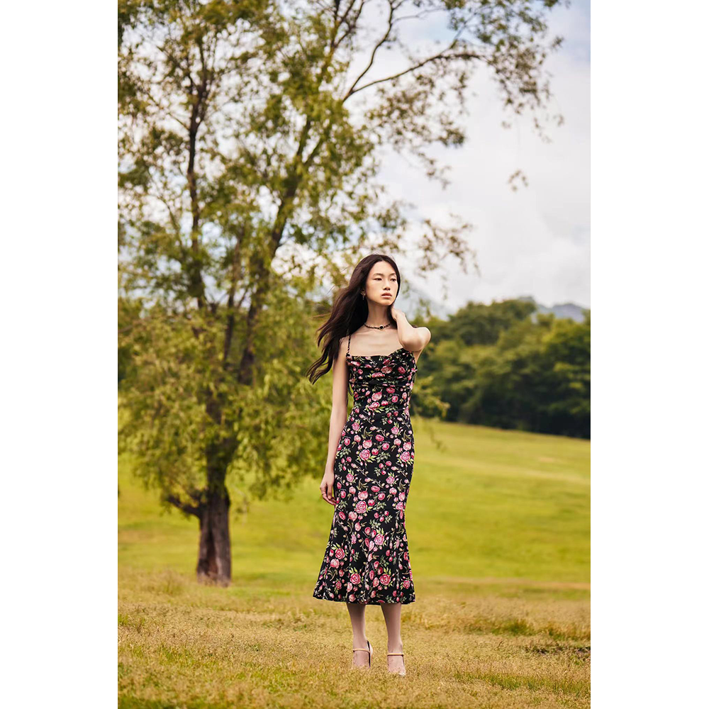 【张雪迎同款】Fabrique黑玫瑰印花修身连衣裙女桑蚕丝小个子鱼尾裙