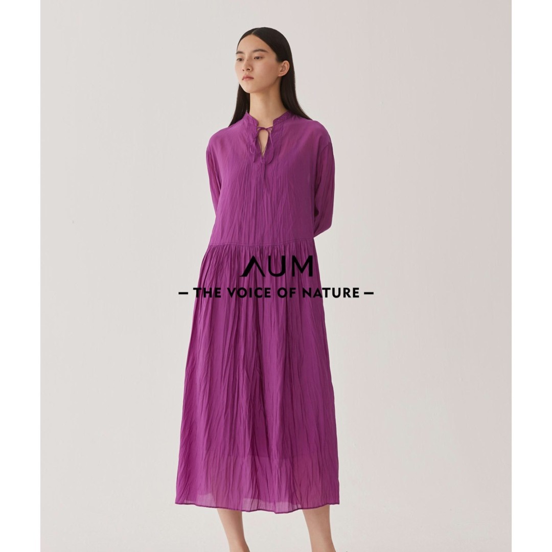 AUM噢姆春夏减龄优雅褶皱格雷系收腰连衣裙MAEG10076