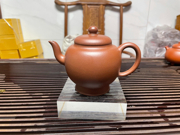 宜兴纯手工制作紫泥宫灯壶