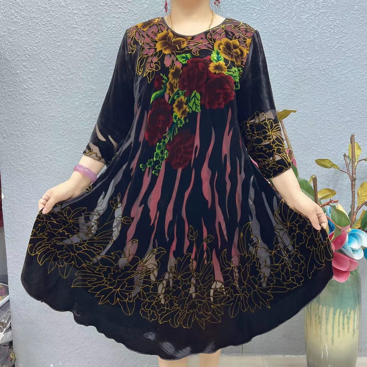 P2-6608三朵定位花桑蚕丝连衣裙