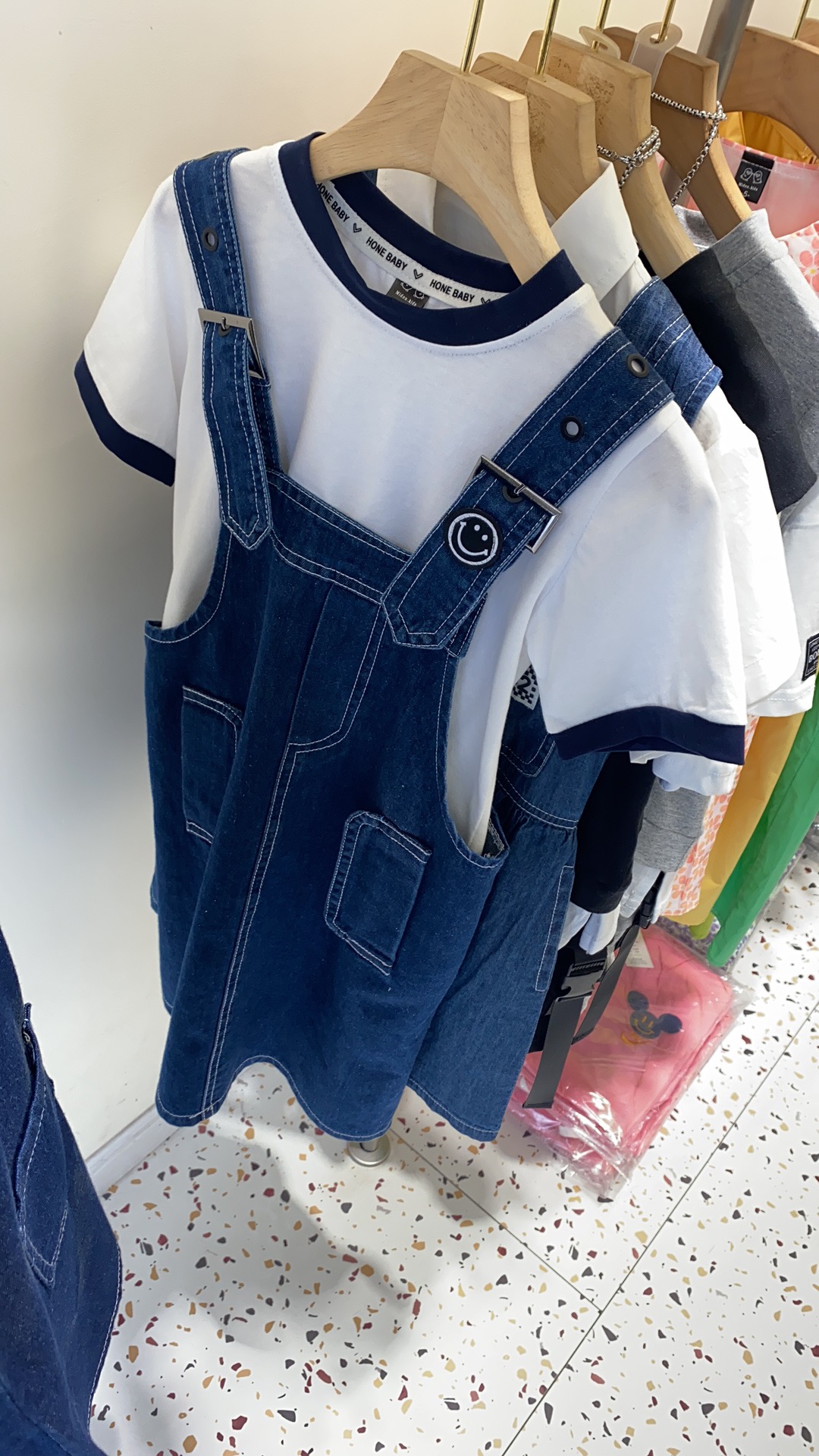 请参考下宝宝身高，裤子衣服都有哈