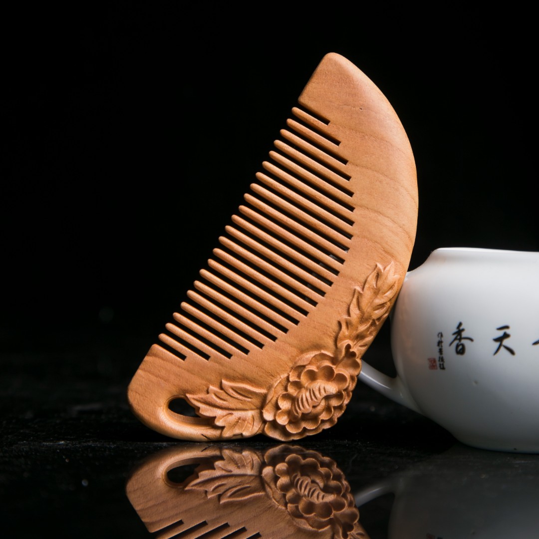 妃坊桃木手工雕花木梳子（12-16CM）