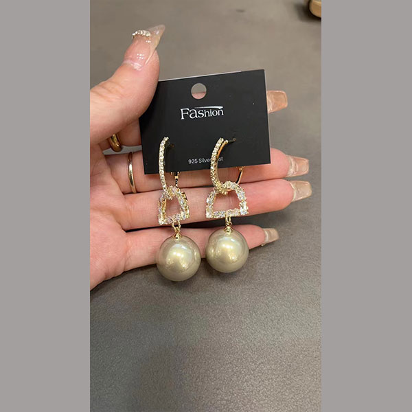 铜合金合成锆石耳饰 法式水晶耳环