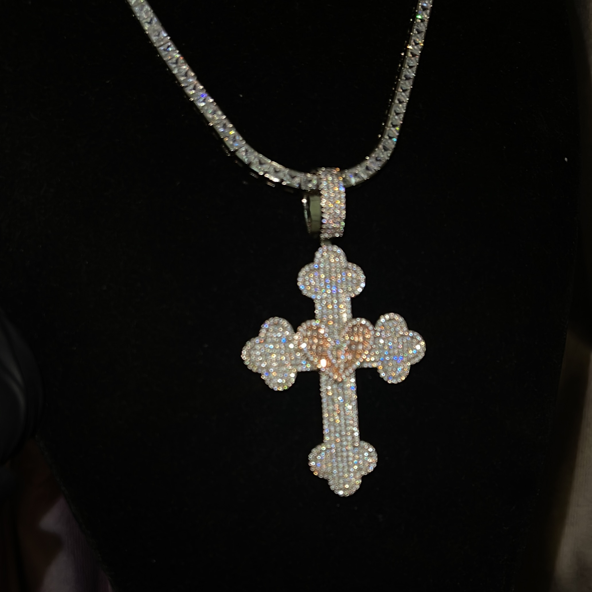 铜合金合成锆石吊坠 RESPECT满钻混镶T方心碎十字架吊坠