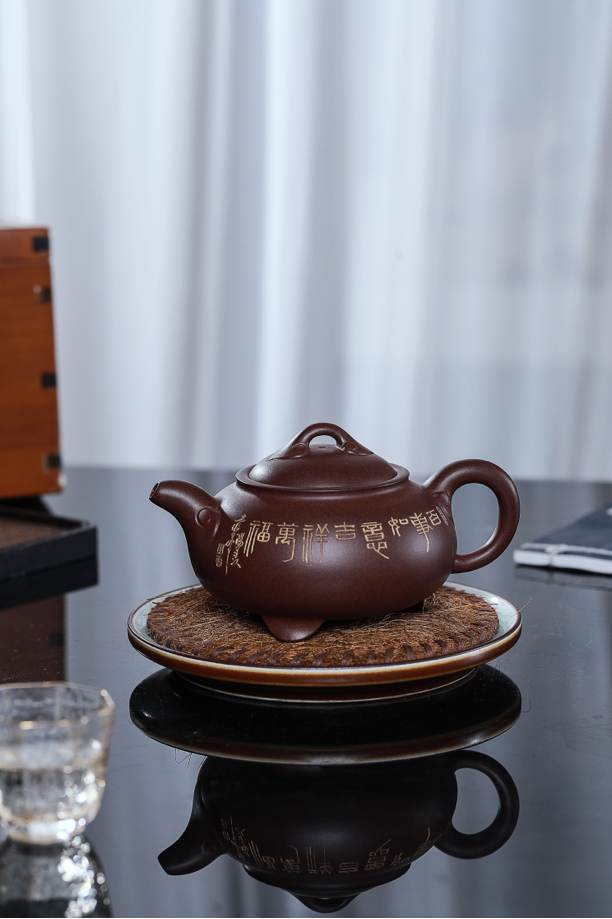 丁亦琴作品：圆福如意，半手铁星泥