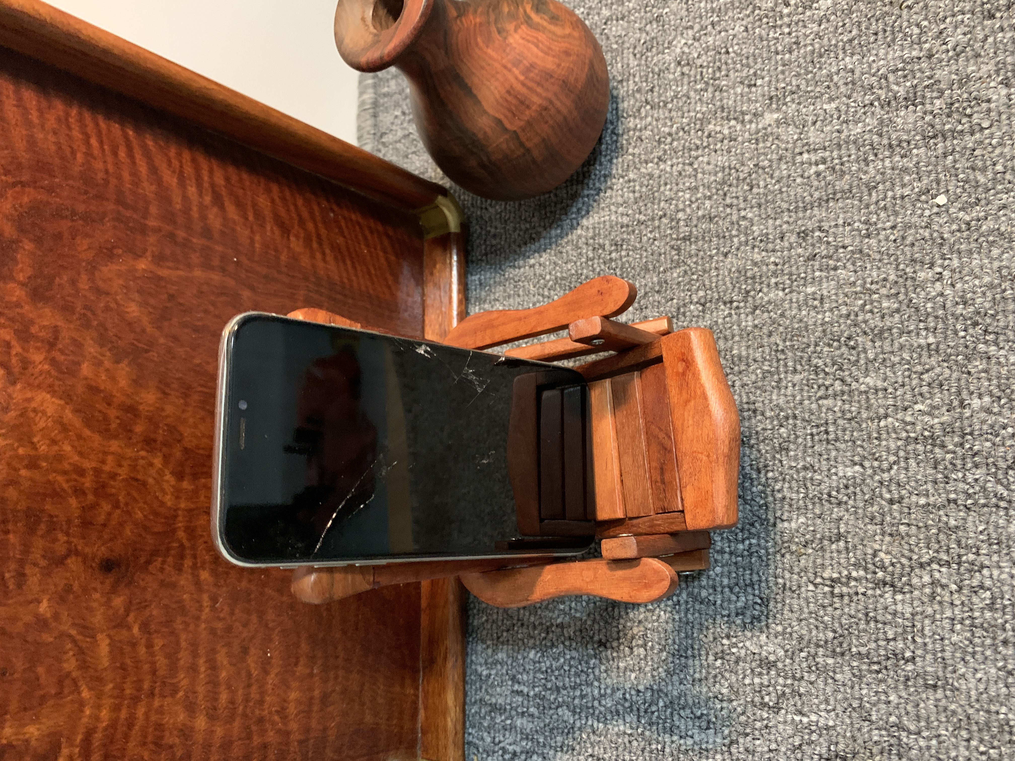 缅甸花梨小椅子手机支架