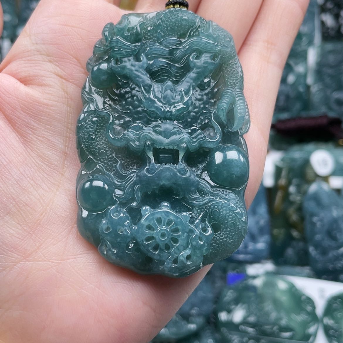 【闪购商品】翡翠颈饰未镶嵌因**你