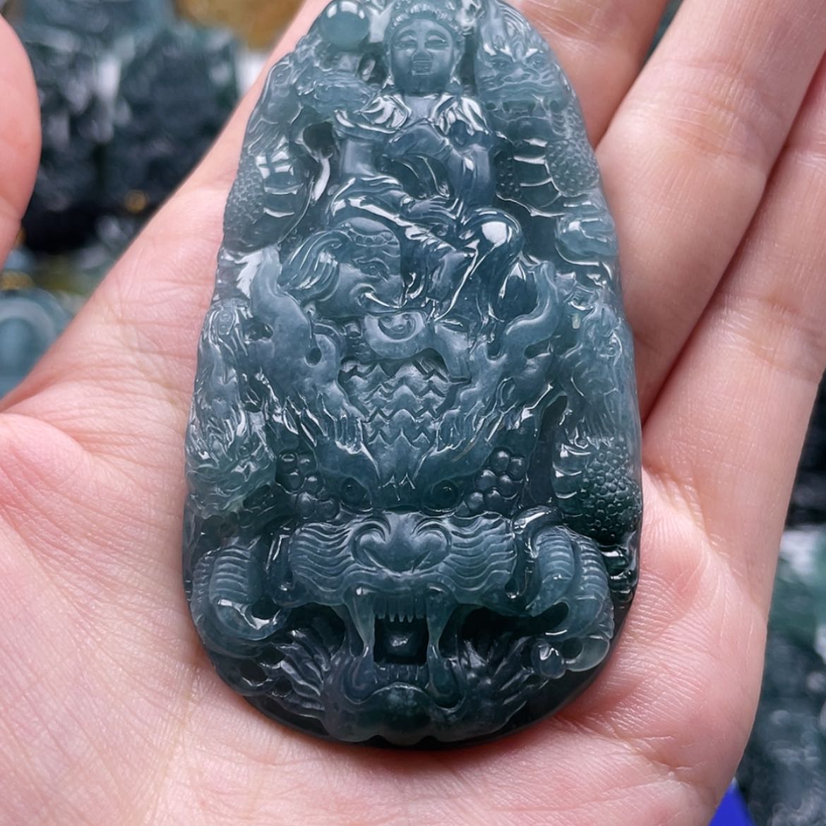 【闪购商品】翡翠颈饰未镶嵌?*奋