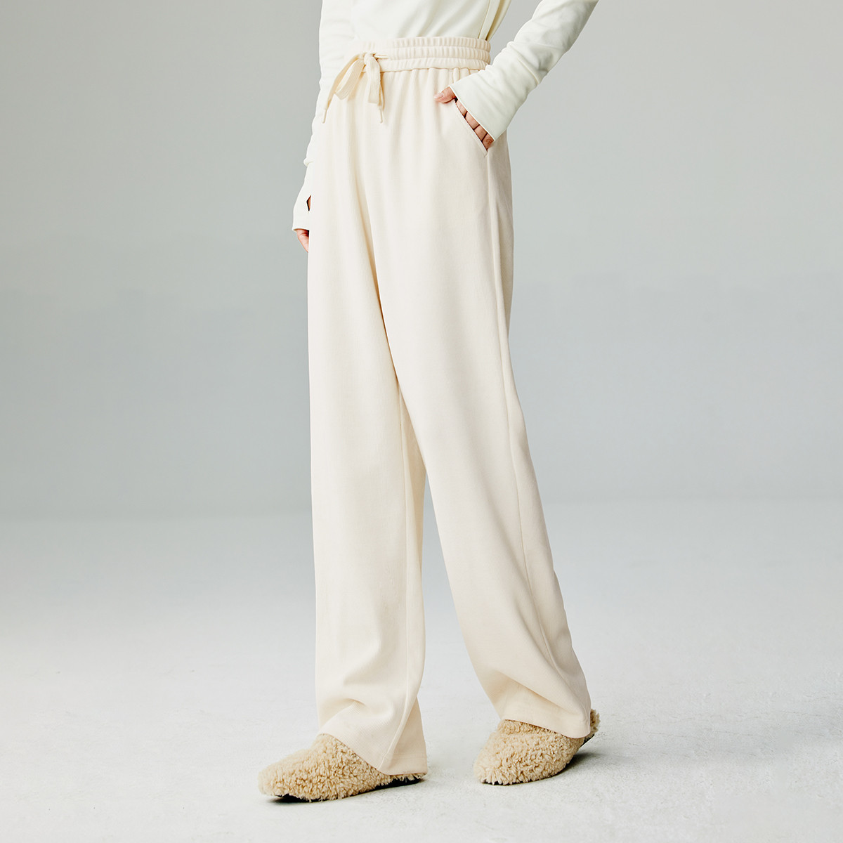 【糯米休闲裤】茵曼冬季休闲舒适百搭简约纯色宽松显瘦松紧直筒裤女