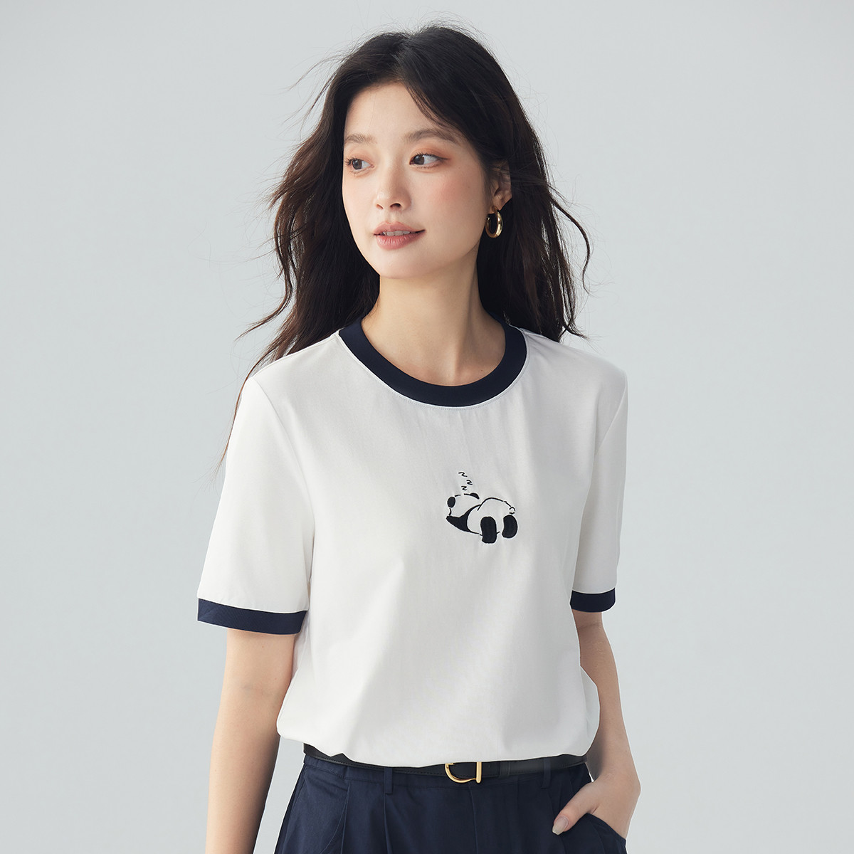 茵曼夏季2025新款女T恤上衣短袖长袖时尚圆领休闲连帽刺绣百搭