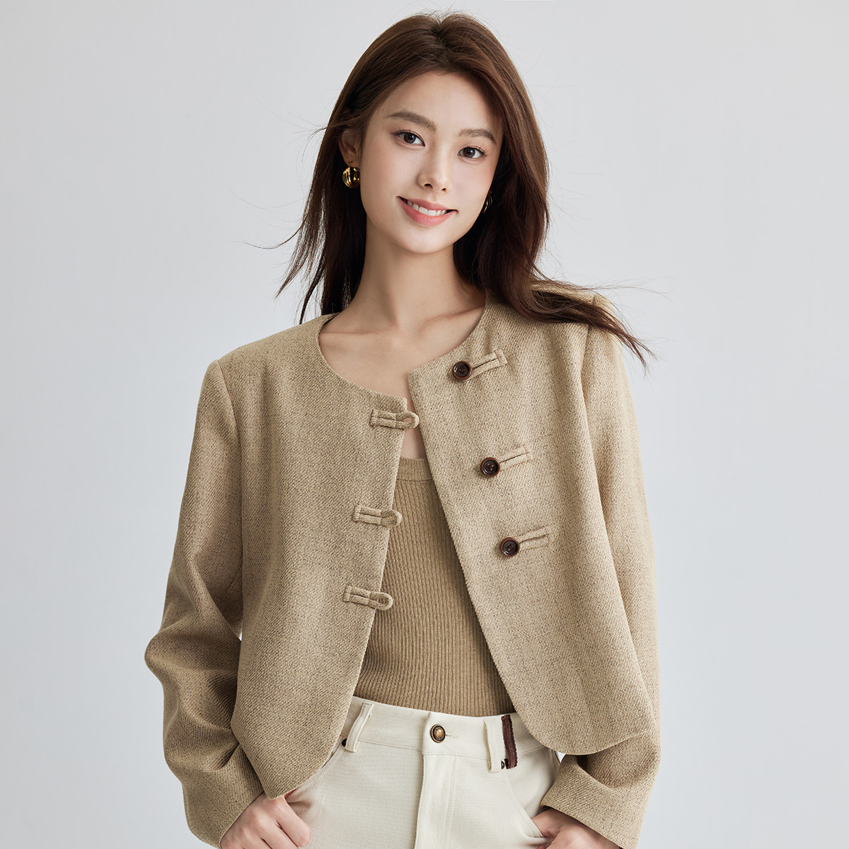 【冬季厚外套】茵曼春秋女短外套休闲上衣小新款长袖圆领盘扣时尚