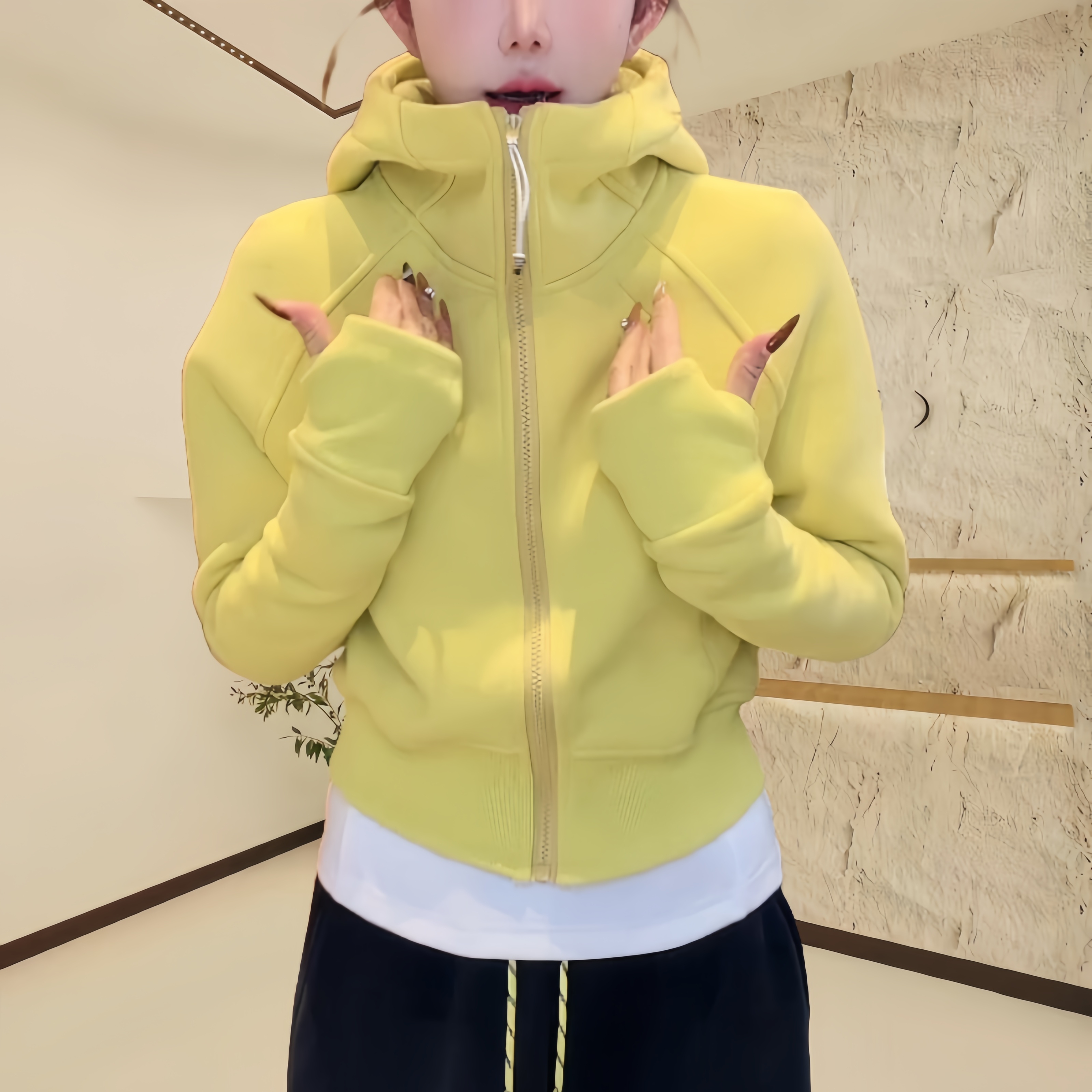 2024高级感连帽拉链卫衣女秋冬休闲设计感短款女士外套保暖上衣