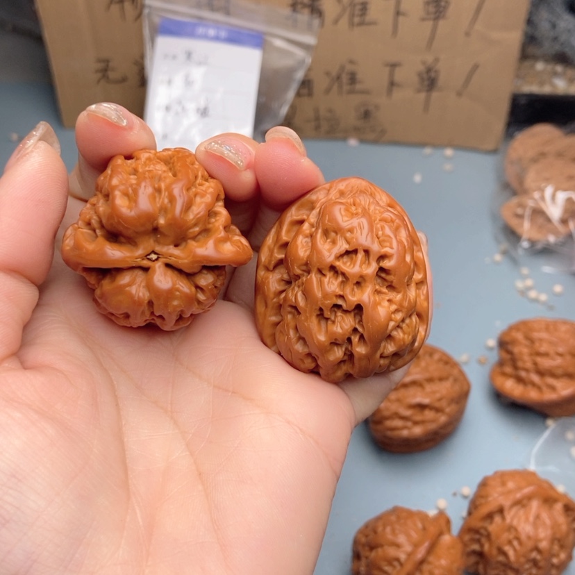 【闪购商品】文玩核桃吊坠摩***i