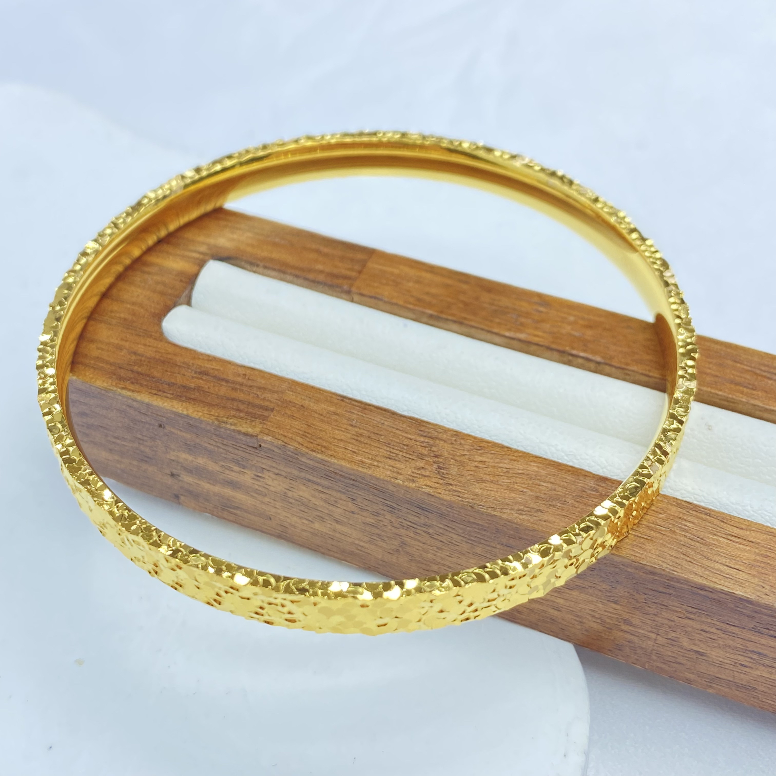 手镯 K黄色碎碎冰手镯多样性发货19331