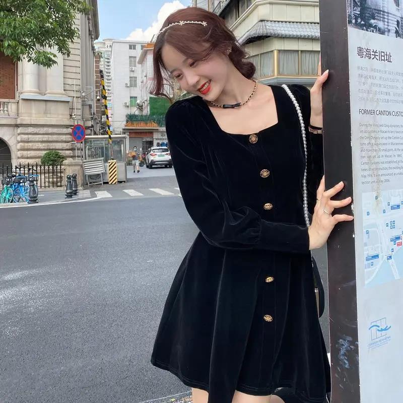 法式复古丝绒连衣裙女新款春夏季泡泡袖小个子收腰字长裙子时尚