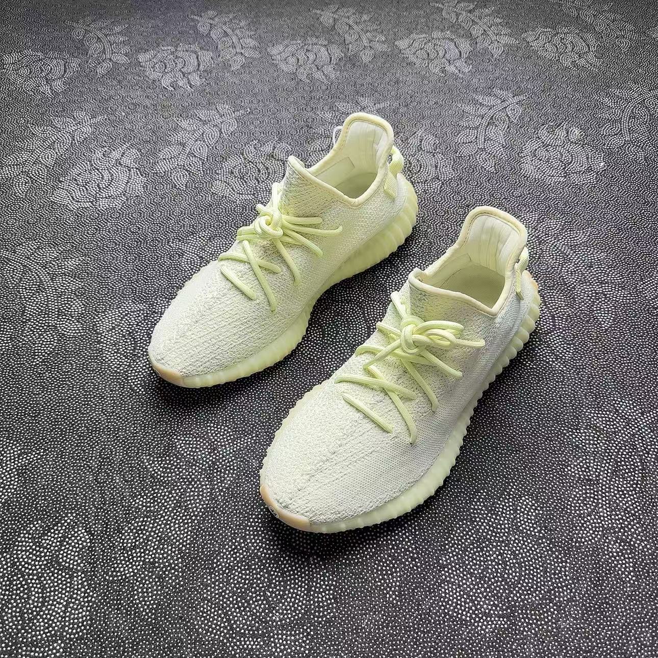 44码休闲鞋 偏小一码 42.543脚能穿！adidasYeezy350黄油 99新原盒