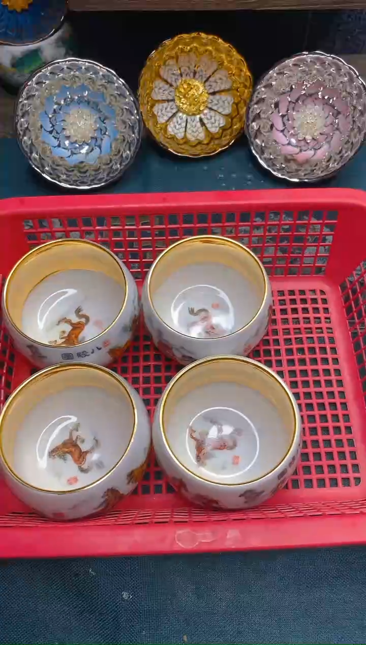 【闪购商品】瓷茶盏八骏马4个