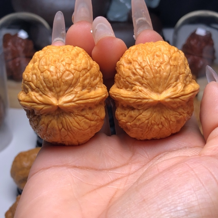 文玩核桃把件31金丝绣球