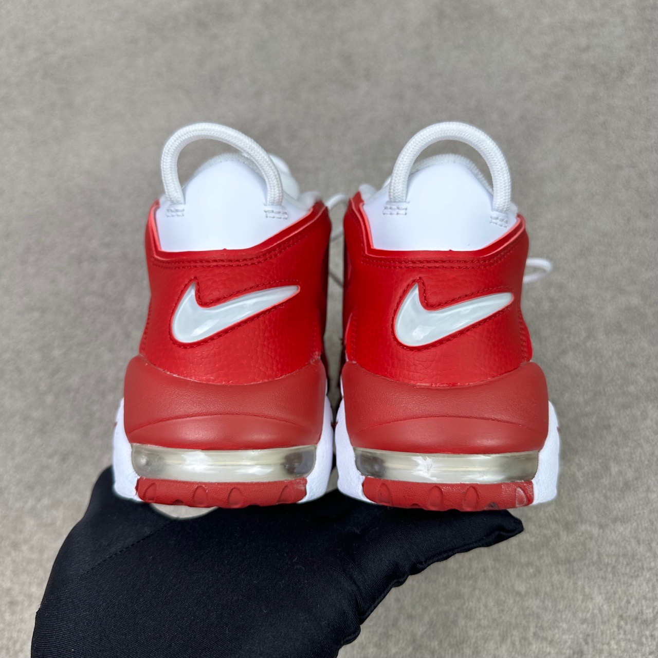 8203 NIKE Air More Uptempo 皮蓬白红41码原盒配件未使用_二手商品- 大