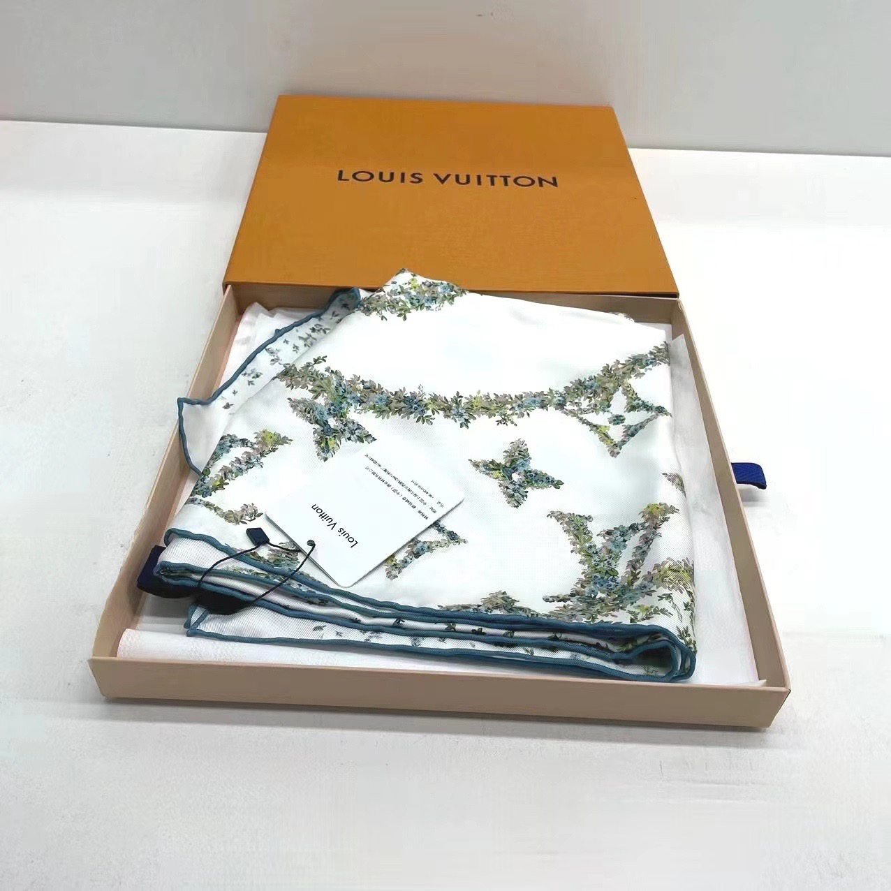 LouisVuitton/路易威登dd0638 Louis Vuitton lv 印花丝巾 均码