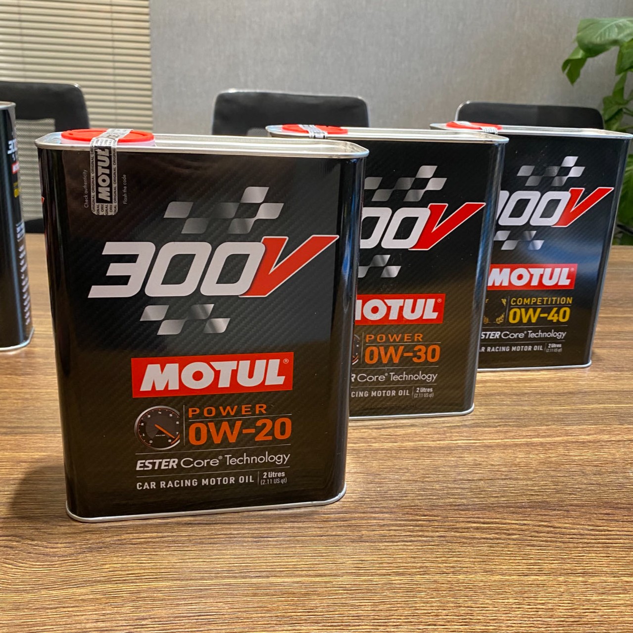 摩特300V机油 0W-20 0W-30 5W-30 5W-40 0W-40国行 法国产 2升装