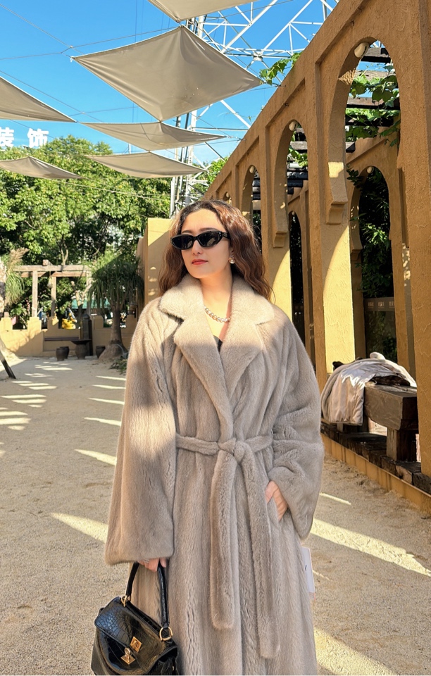 天鹅绒整貂气质女王腰带款水貂时尚潮流长款貂皮大衣女皮草外套冬