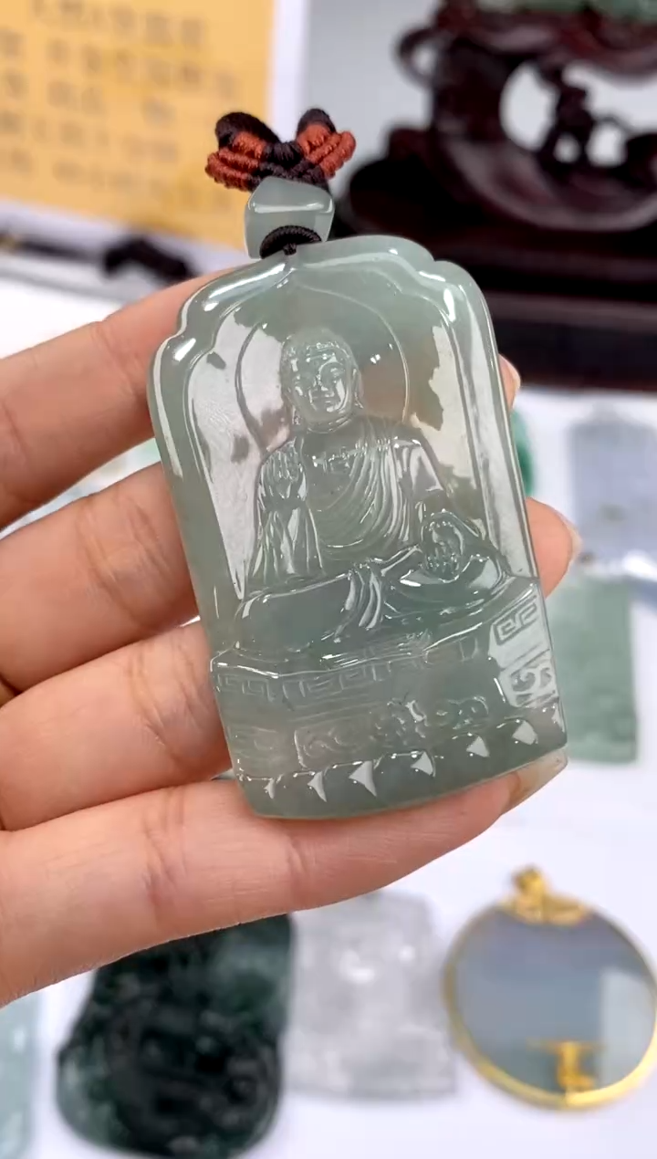 【闪购商品】翡翠吊坠(赠链)未镶嵌9089