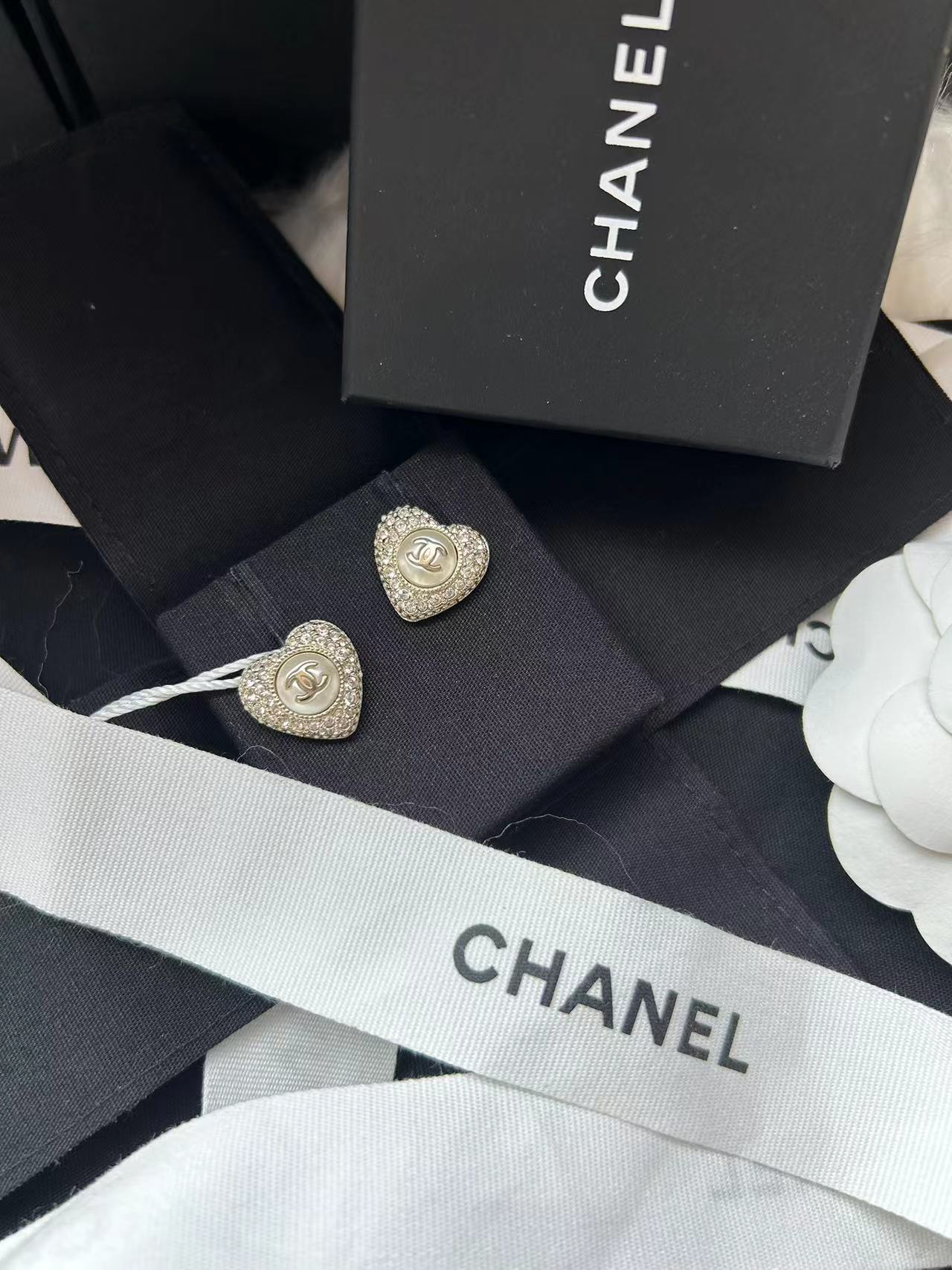 95新 Chanel/香奈儿 22b爱心钻logo耳钉耳环（029）