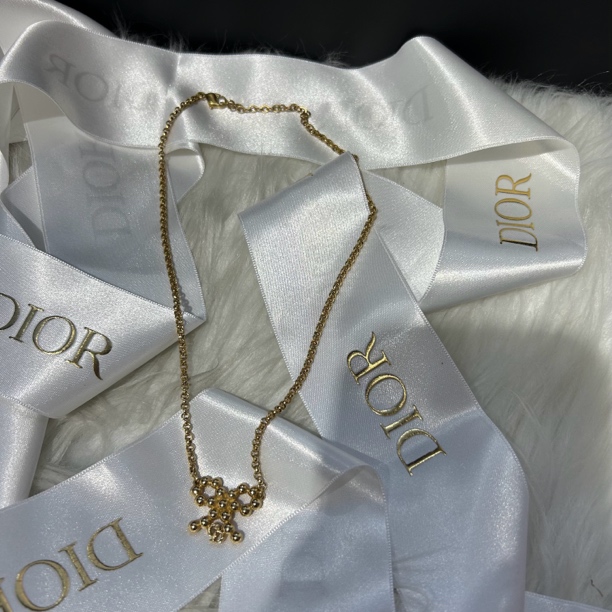 95新 DIOR/迪奥 金色蝴蝶结镂空项链（126）