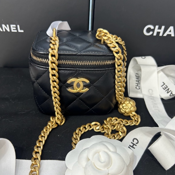 99新 Chanel/香奈儿 23s黑金山茶花调节链条小盒子（芯片）