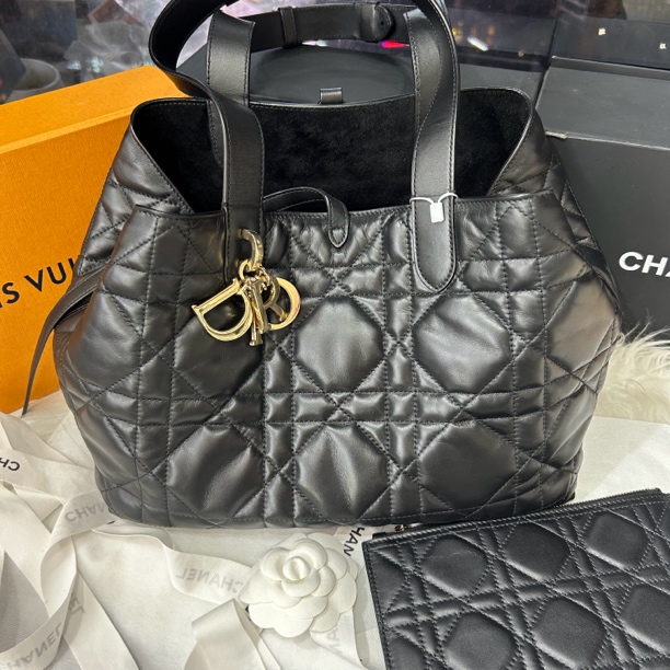 99新 DIOR/迪奥 Toujours字母吊坠手提托特包中号