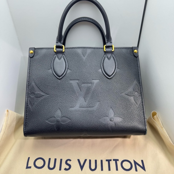 95新 LouisVuitton/路易威登 黑色经典On the go单肩包