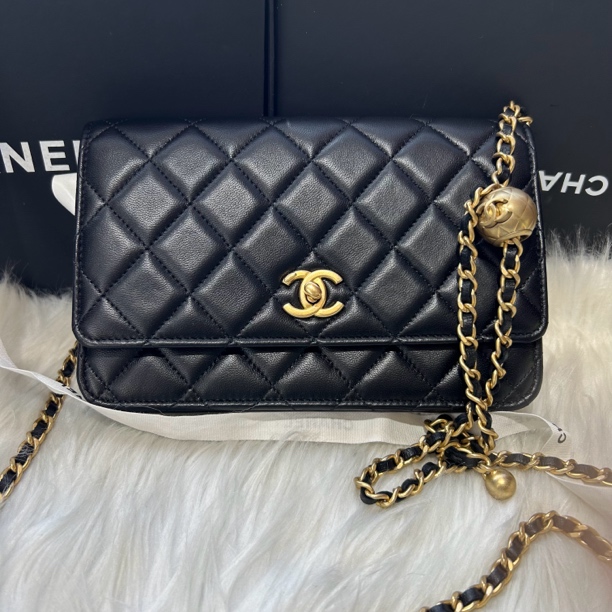 99新 Chanel/香奈儿 黑金金球woc斜挎包（芯片款）
