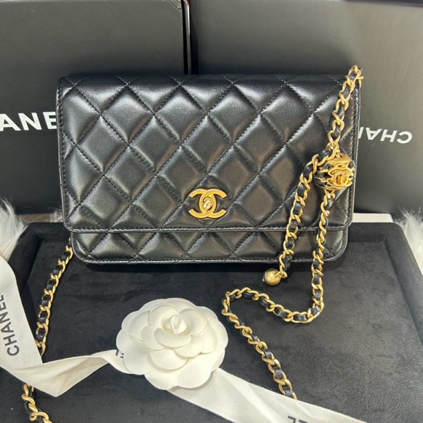 95新 Chanel/香奈儿 22s黑金核桃金球woc（芯片款）