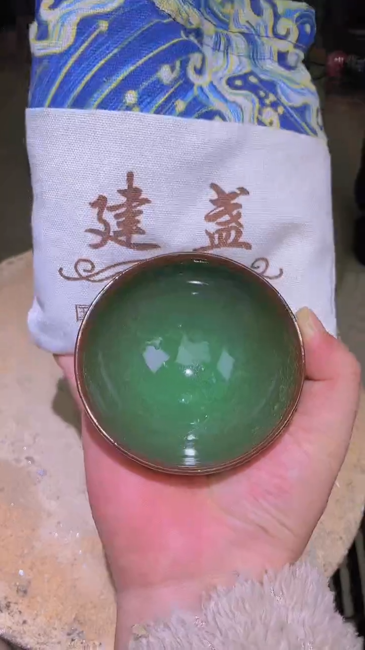 【闪购商品】瓷茶盏祖母绿平口