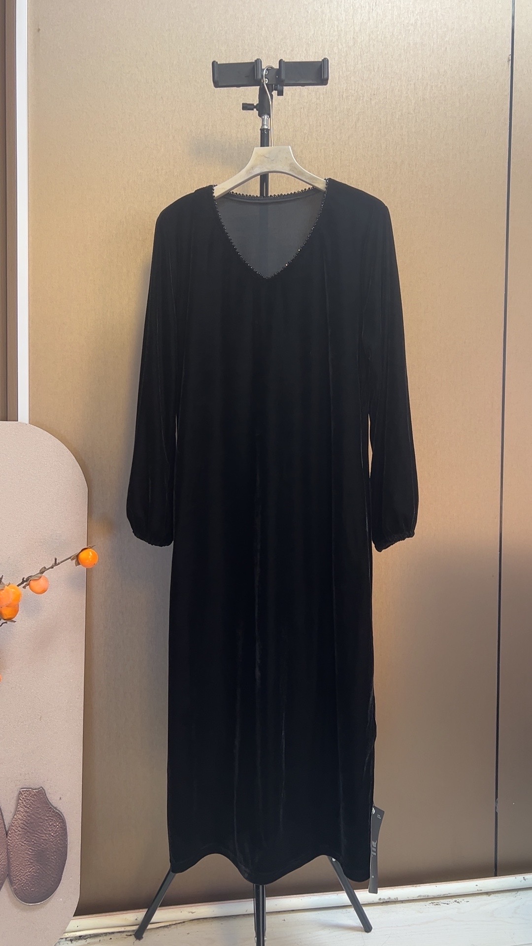 【家美】秋冬轻奢气质百搭优雅显瘦手工串珠丝绒连衣裙【688】