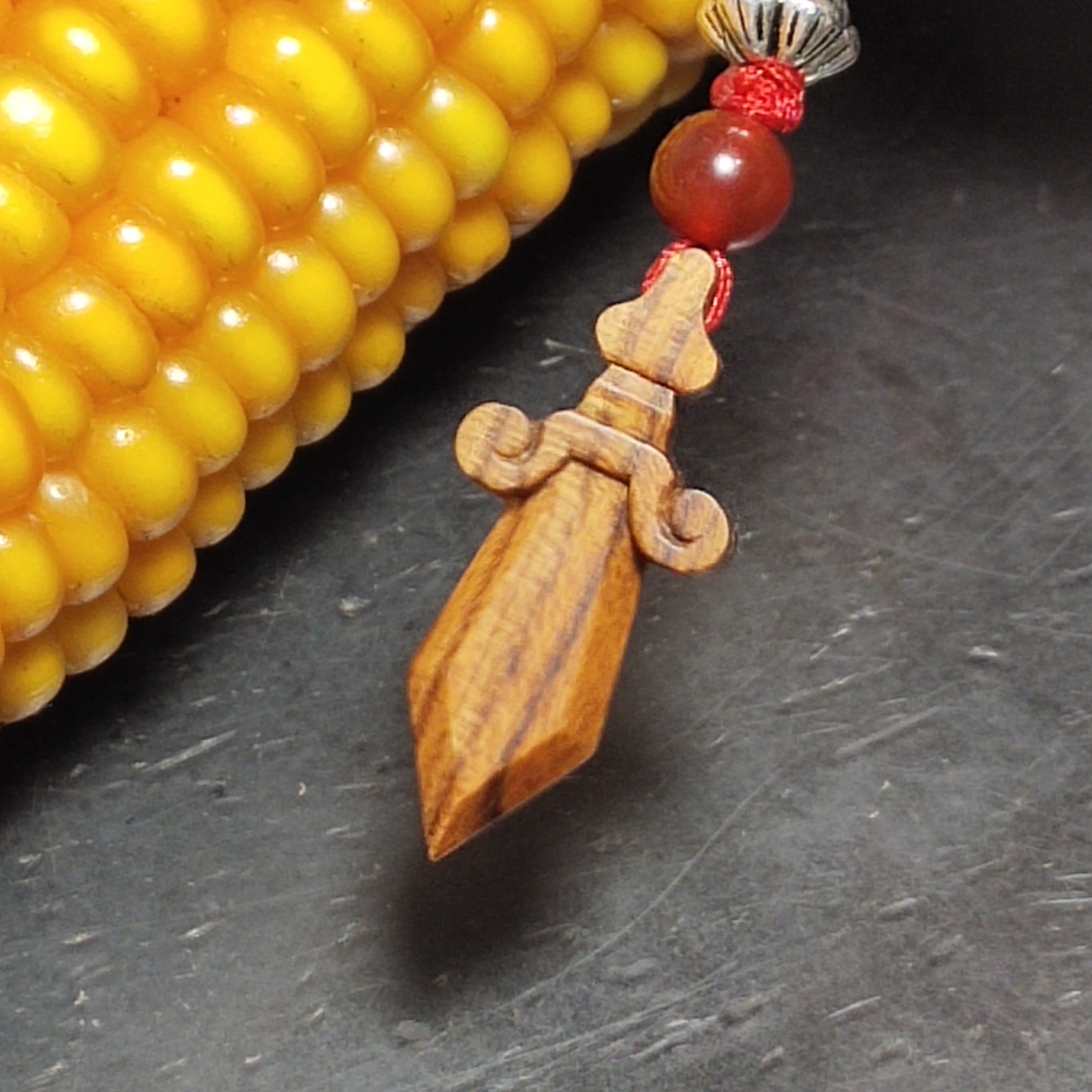 纯手工雕刻桃木剑脖挂桃木斧子钥匙扣桃木刀吊坠手链项链新中式