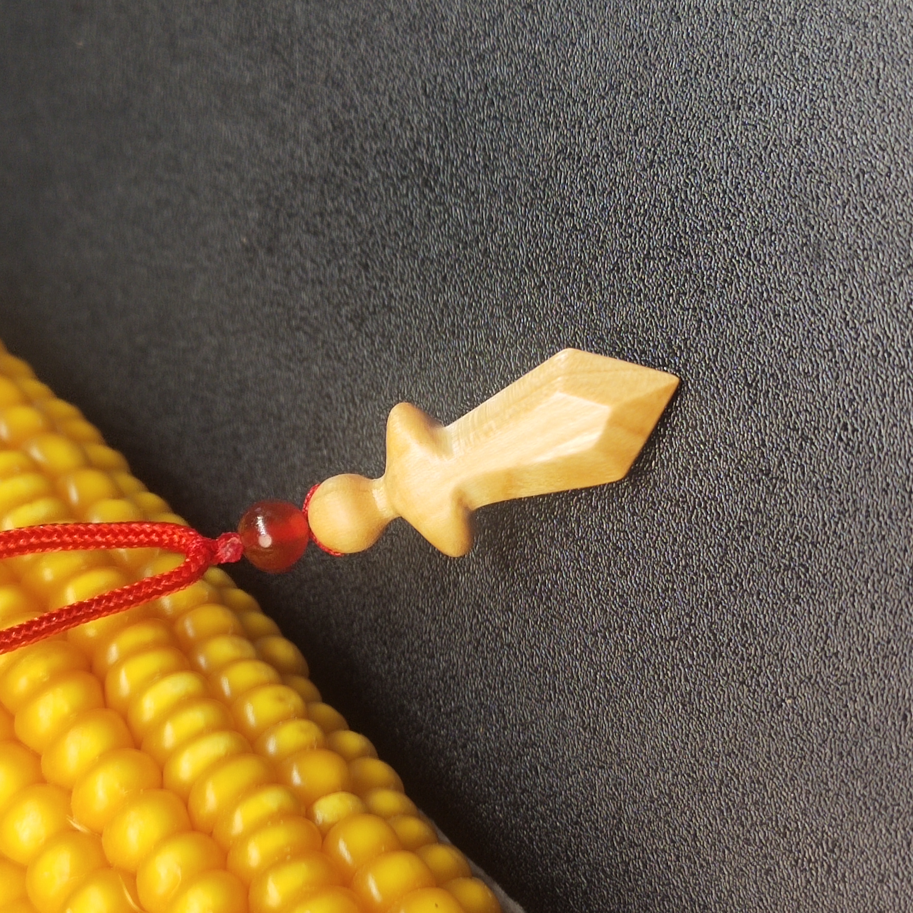 纯手工雕刻桃木剑脖挂汽车挂件桃木斧子吊坠手链桃木刀钥匙扣脚链