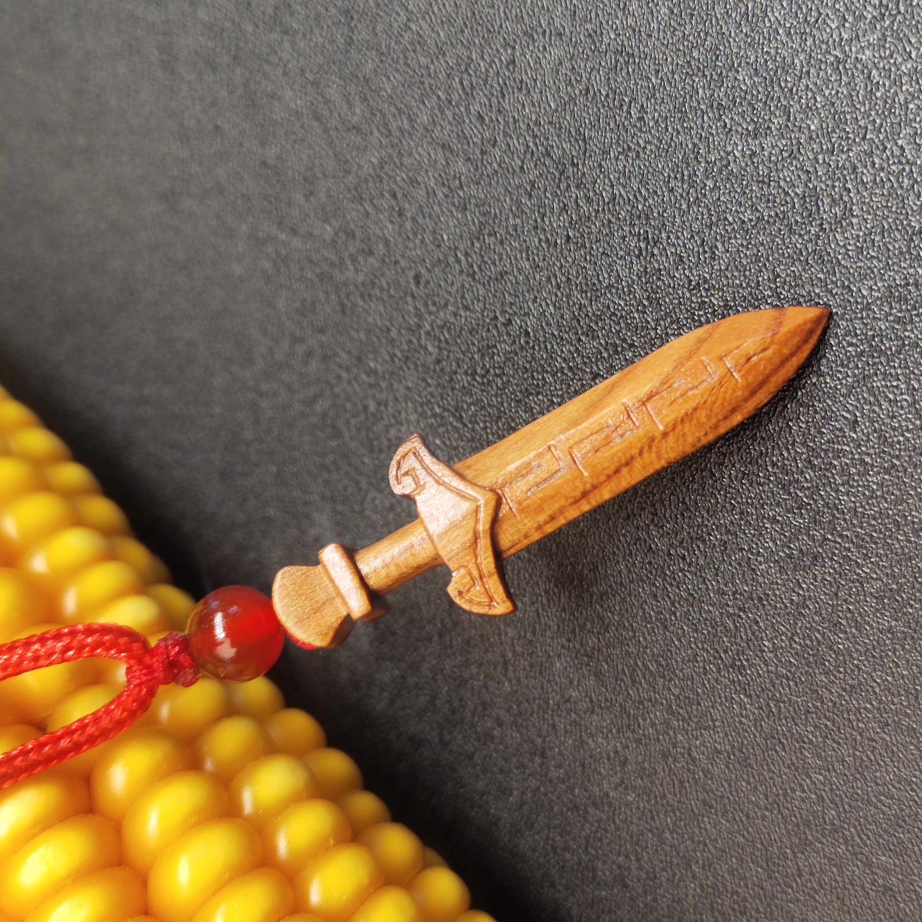 纯手工雕刻桃木剑脖挂汽车挂件桃木斧子吊坠钥匙扣手链脚链手机链