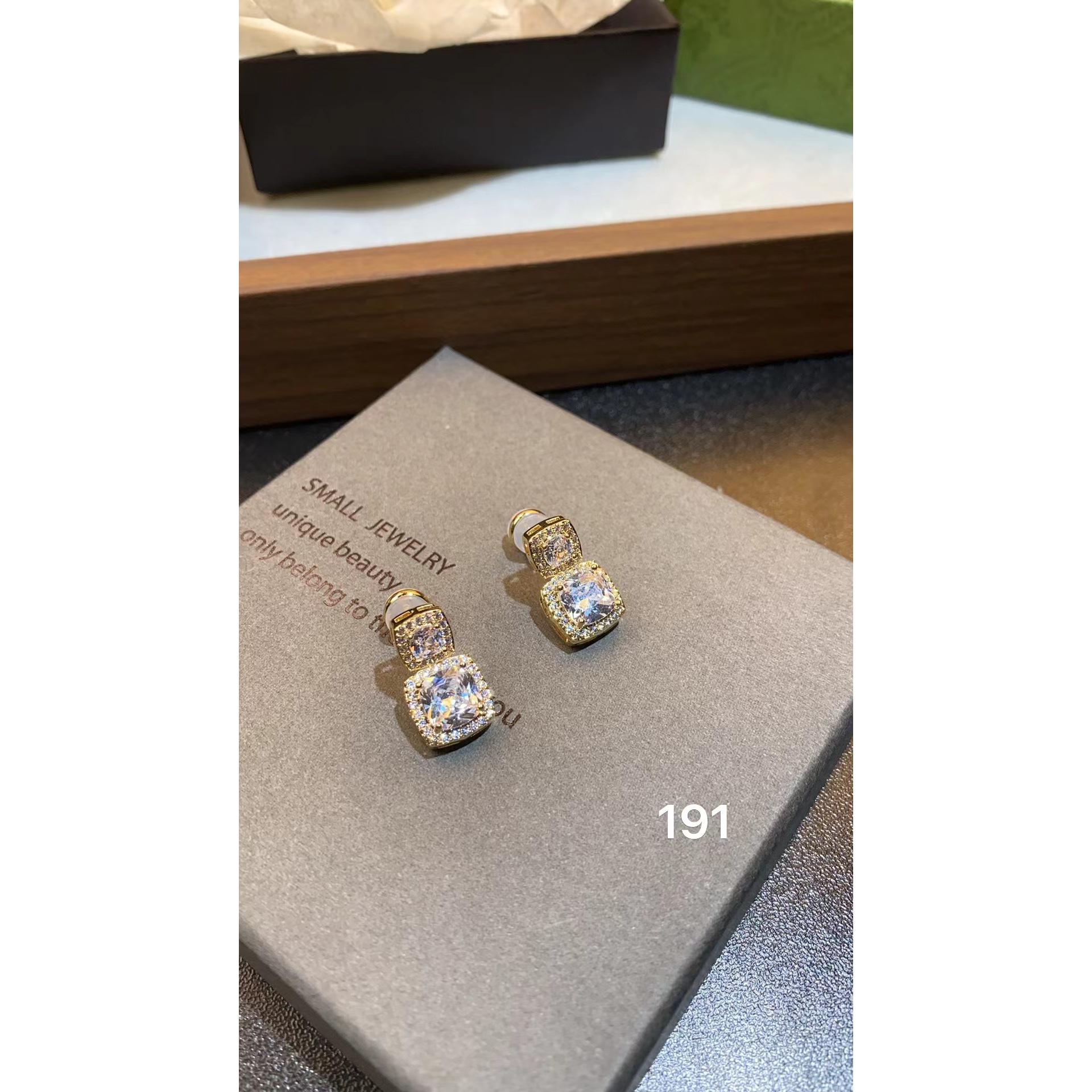 191铜合金耳饰精致铜合金耳钉