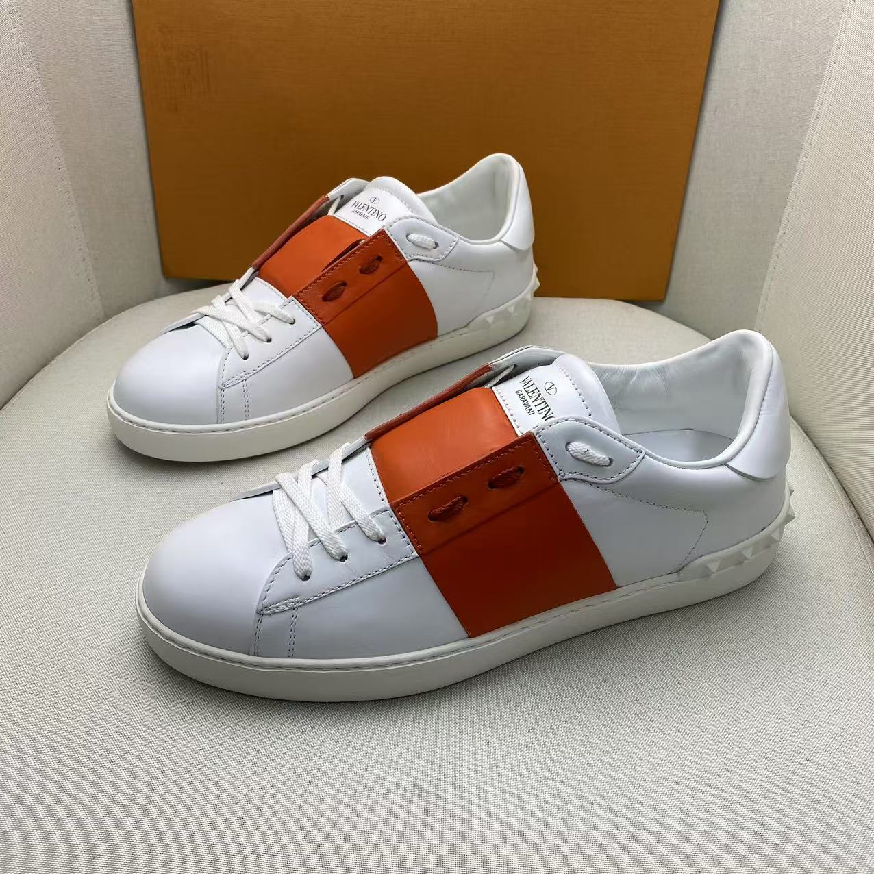 全新未使用 Valentino/华伦天奴 白橙拼接百搭系带低帮板鞋/41欧