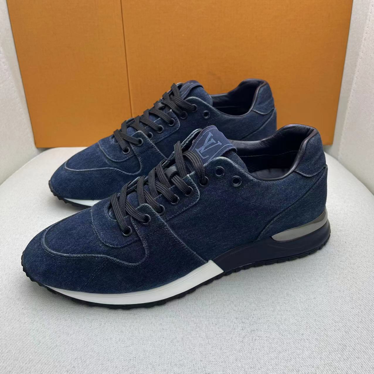 95新 LouisVuitton/路易威登 牛仔蓝帆布时尚舒适运动鞋/40.5欧