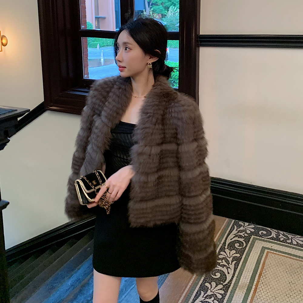进口狐狸毛皮草外套女短款冬气质双色毛毛大衣网红款立领24142