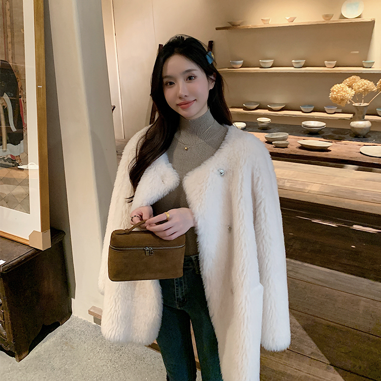 羊羔毛外套女圆领中长款2025新款年轻款24128