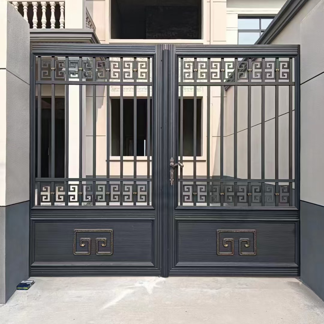 秦晟品牌荣居铝艺镂空庭院别墅门