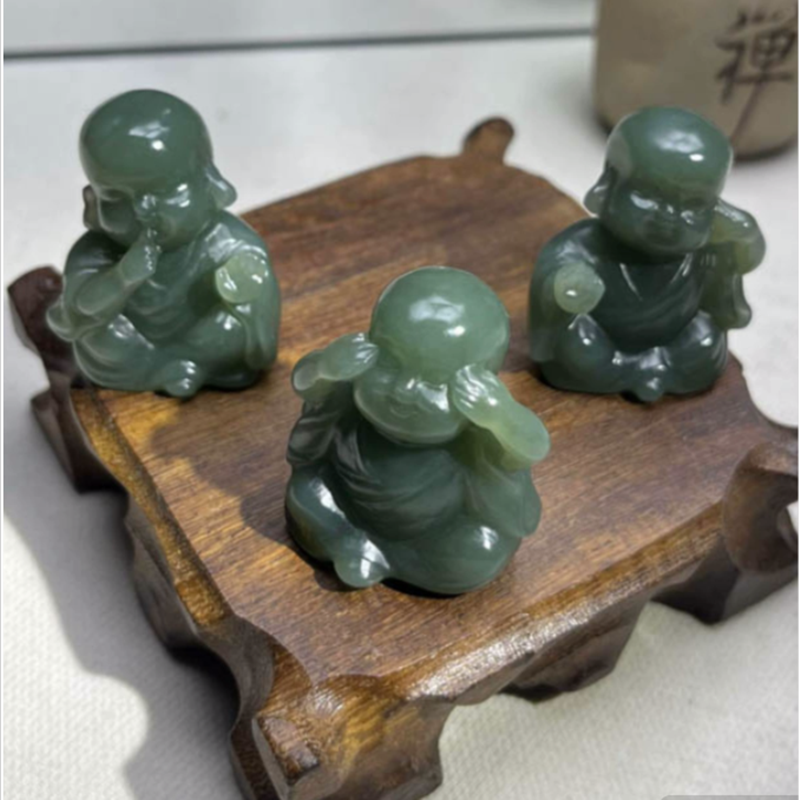 天然新疆和田玉三不小和尚摆件青玉三不小沙弥佛桌面小摆件茶宠